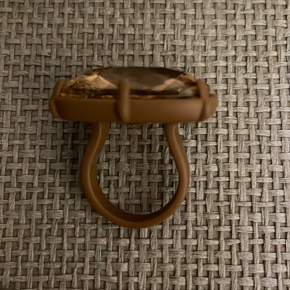 Atelier Swarovski collaboration with iconic brand, Lavin - Picture 3 of 6